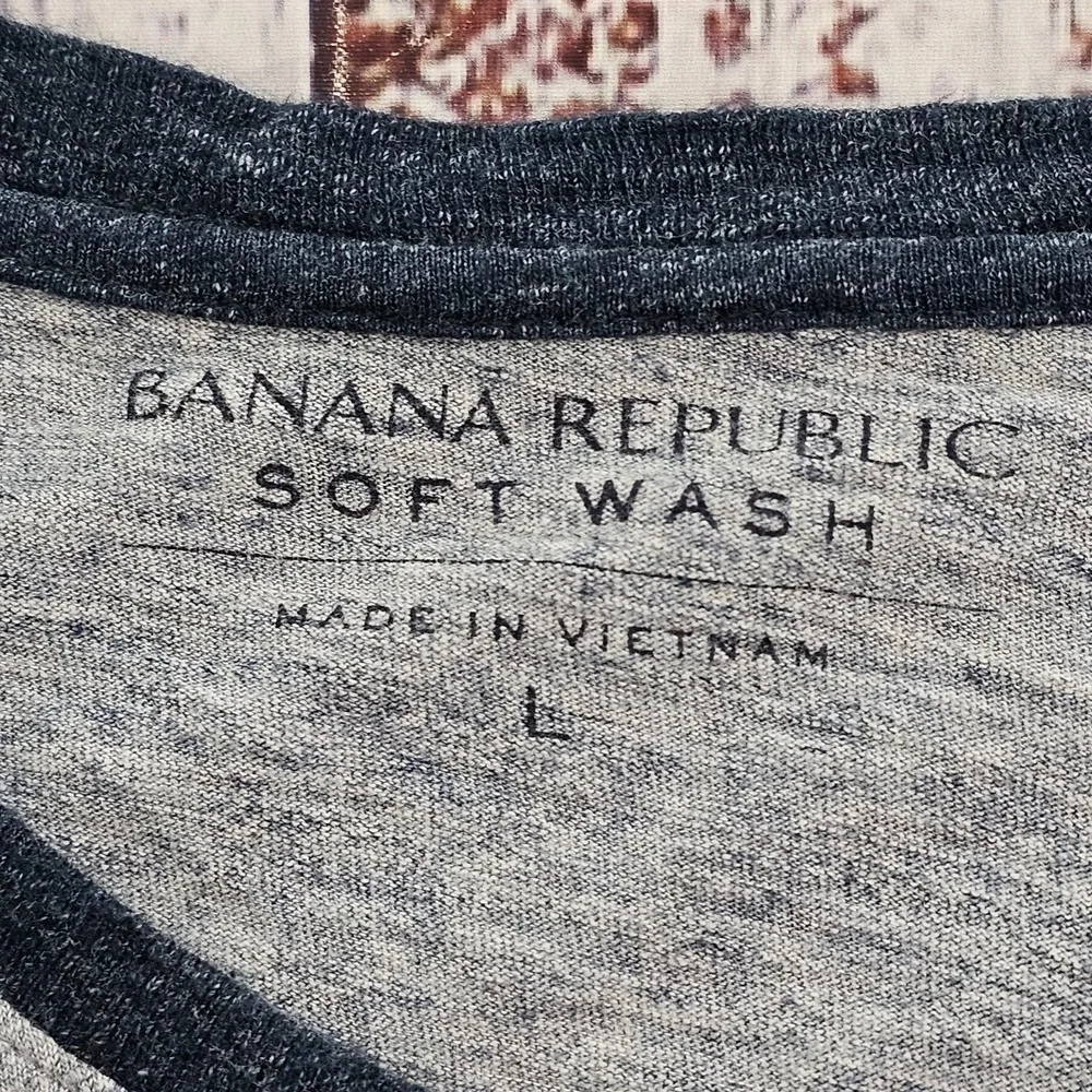 Banana Republic Soft Wash Blue Colorblock Short Sleeve Cotton T-Shirt Men's L